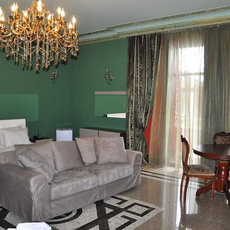 Hotel Amber Batumi Luaran gambar