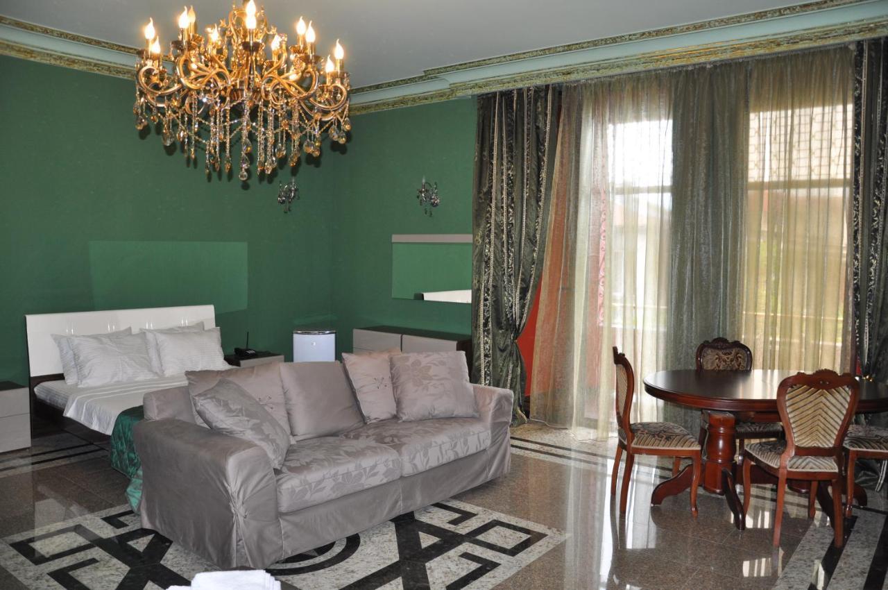 Hotel Amber Batumi Luaran gambar