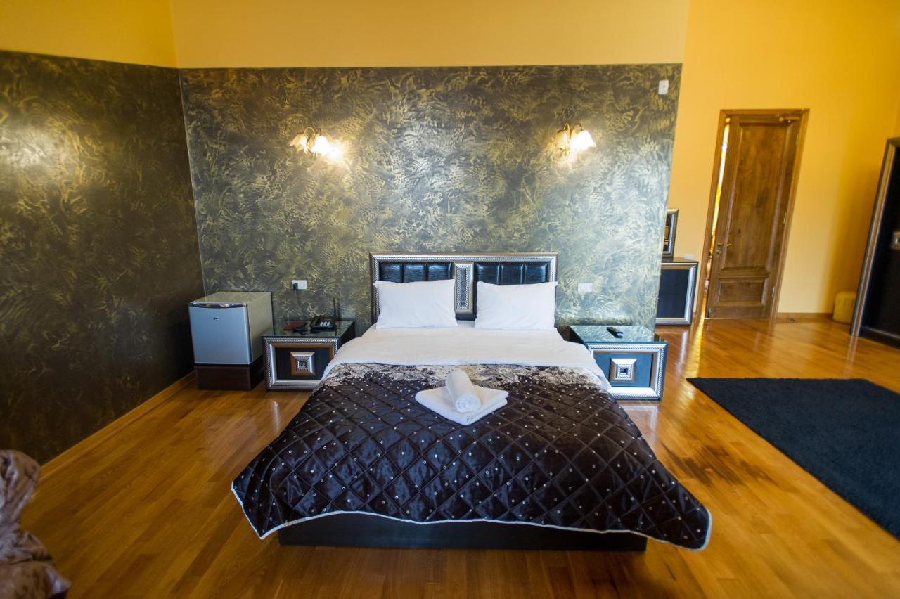 Hotel Amber Batumi Luaran gambar