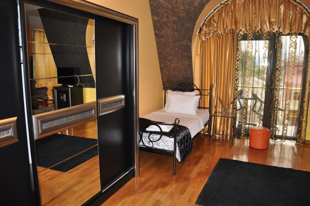 Hotel Amber Batumi Luaran gambar