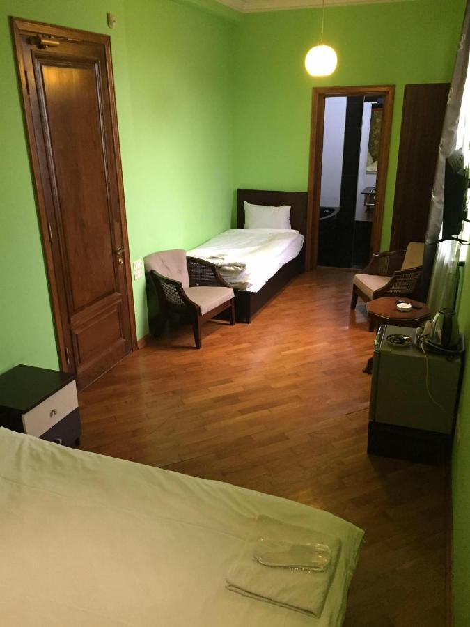 Hotel Amber Batumi Luaran gambar