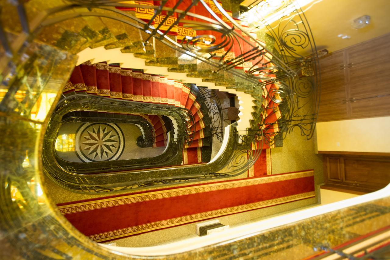 Hotel Amber Batumi Luaran gambar